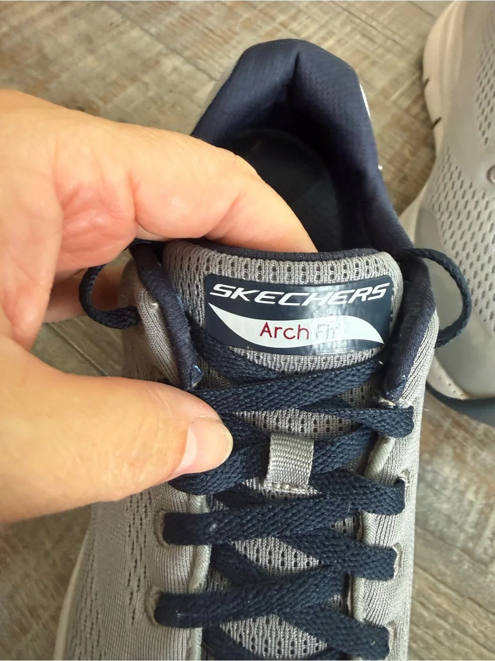 Skechers Arch Fit sneakers sz10